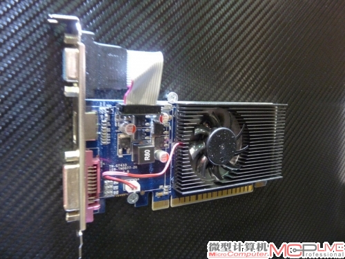 超小的GeForce GT 610显卡，来源于GeForce GT 520，同样没有采用开普勒架构，拥有48个流处理器。